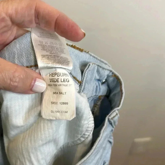 DL 1961 HEPBURN WIDE LEG HIGH RISE VINTAGE JEAN IN SEA SALT SIZE 24 - Picture 10 of 10